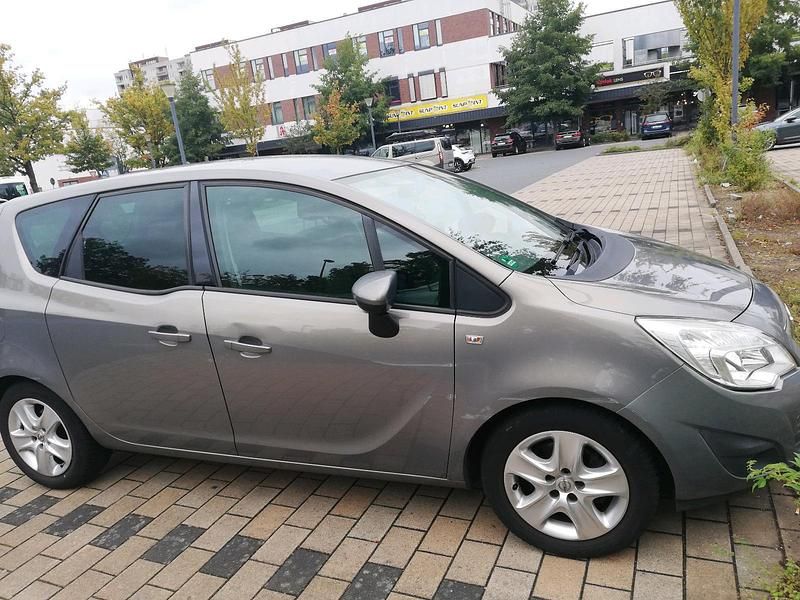 Gebraucht Opel Meriva 120 PS (88 kW) 2011 Braun Van / Kleinbus