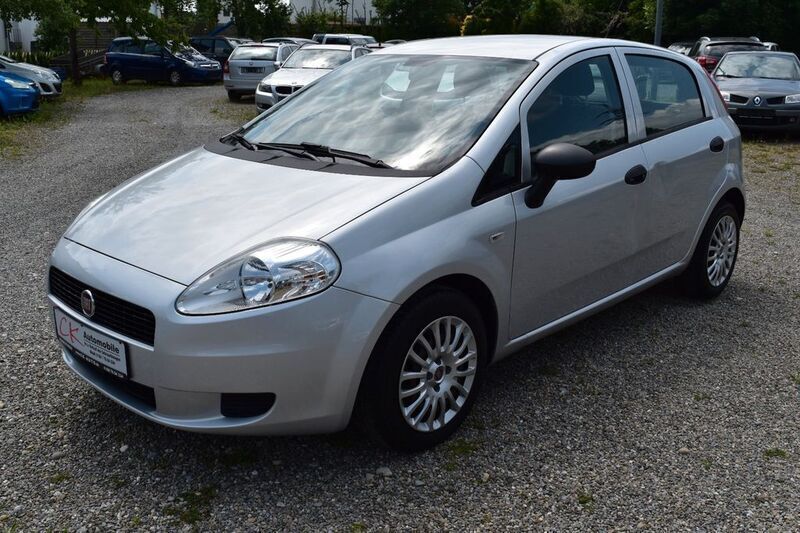 Gebraucht Fiat Grande Punto Basis 69 PS (50 kW) 2013 Silber Kleinwagen