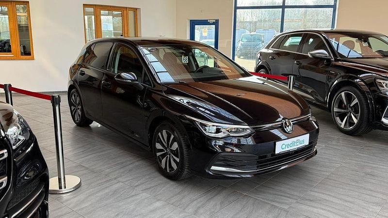 Gebraucht VW Golf VIII Move 150 PS (110 kW) 2023 Deep black Limousine