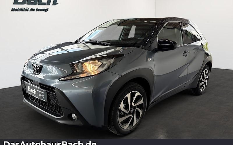 Grau Gebraucht 2025 Toyota Aygo Kleinwagen | 18.730 € (Etwas zu teuer) - Bild 1/4