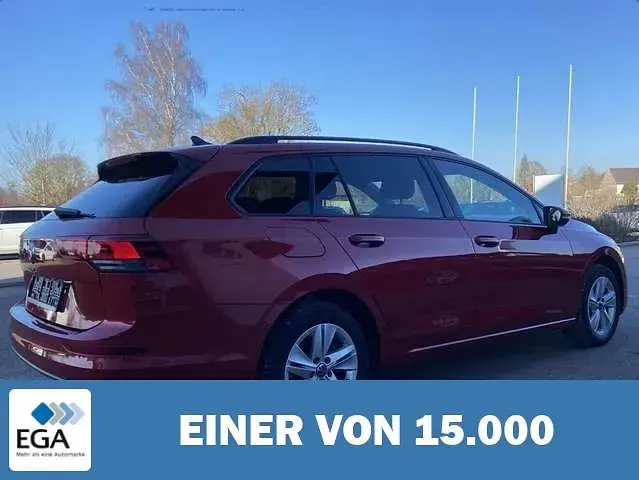 Gebraucht VW Golf VII Life 116 PS (85 kW) 2021 Rot metallic Kombi