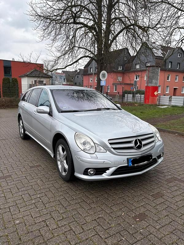 Gebraucht Mercedes R320 234 PS (172 kW) 2008 Silber Van / Kleinbus