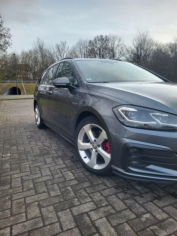Gebraucht VW Golf VII GTD 184 PS (135 kW) 2019 Grau Kombi