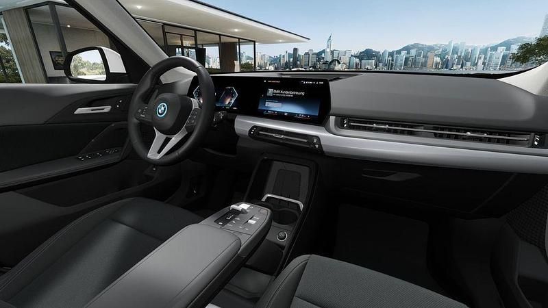 Neu BMW iX1 150 kW (204 PS) 2026 Weiß SUV