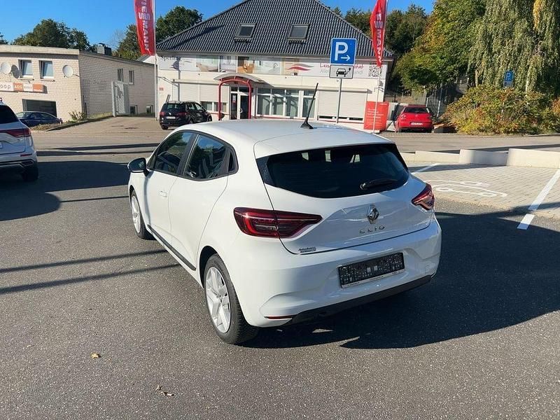 Gebraucht Renault Clio V Zen 91 PS (66 kW) 2021 Arktis weiß Kleinwagen