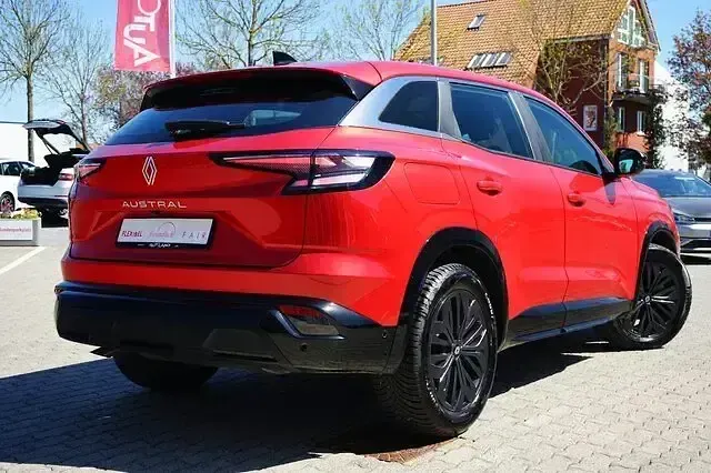Usata Renault Austral Evolution 158 CV (116 kW) 2025 Rosso SUV