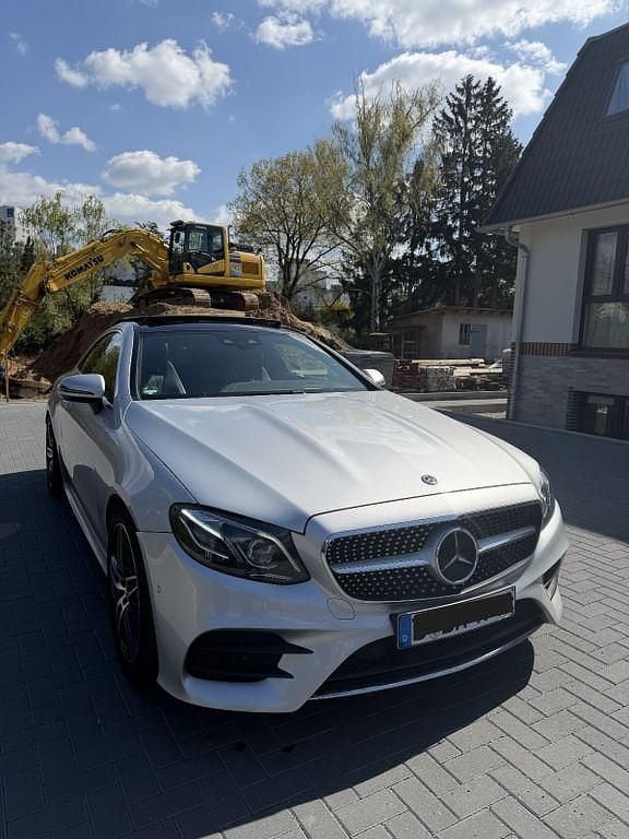 Używany Mercedes E220 AMG 194 KM (142 kW) 2017 Srebrny Coupe