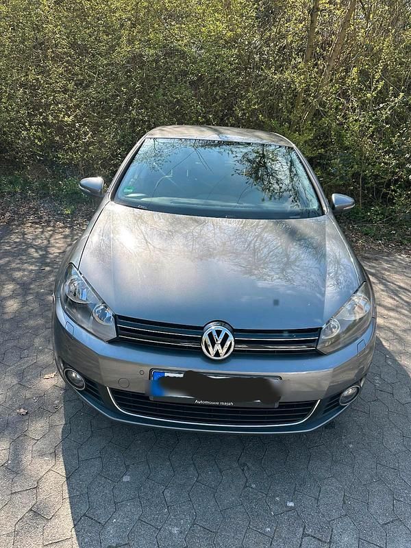Grau Gebraucht 2011 VW Golf VI Limousine | 6.700 € (Fairer Preis) - Bild 1/4