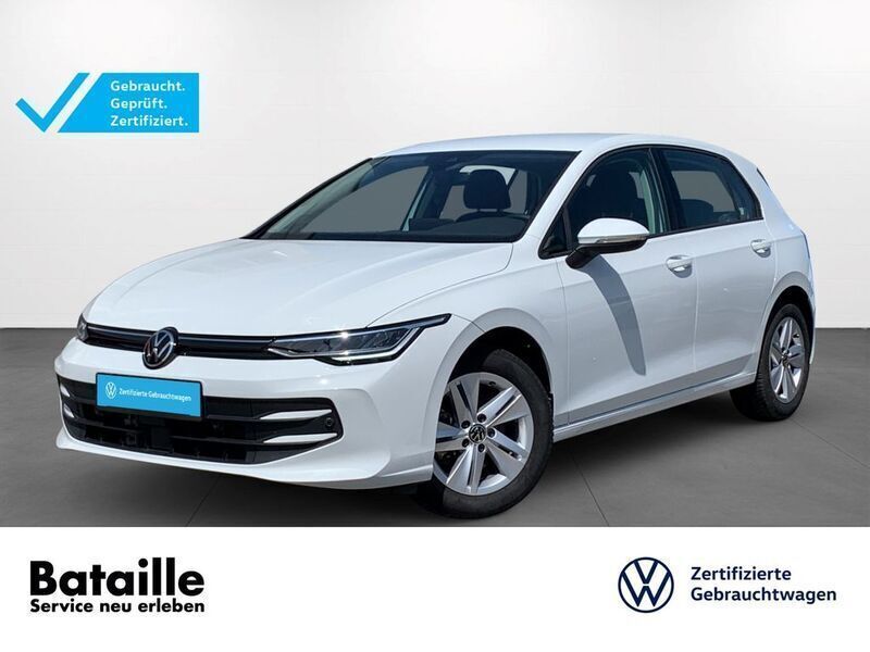 Weiß Gebraucht 2024 VW Golf VIII Life Limousine | 22.970 € (Guter Preis) - Bild 1/4