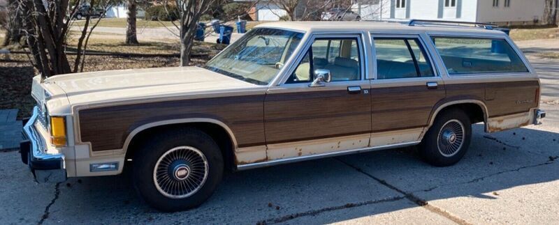 Beige Gebraucht 1987 Ford Squire Kombi | 9.990 € - Bild 1/4