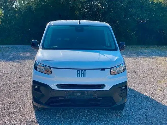 Gebraucht Fiat Doblò 131 PS (96 kW) 2025 Weiß Van / Kleinbus