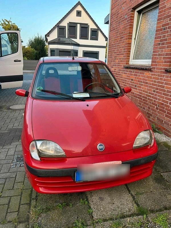 Rot Gebraucht 2002 Fiat Seicento Kleinwagen | 950 € (Fairer Preis) - Bild 1/4