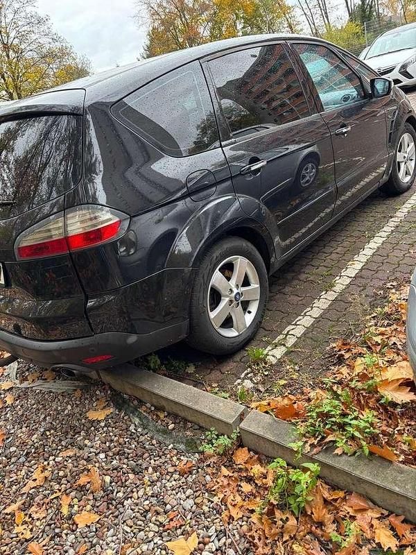 Używany Ford S-MAX Titanium 175 KM (128 kW) 2008 Minivan