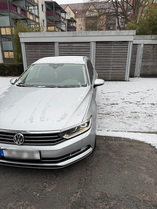 Gebraucht VW Passat Highline 150 PS (110 kW) 2018 Silber Kombi