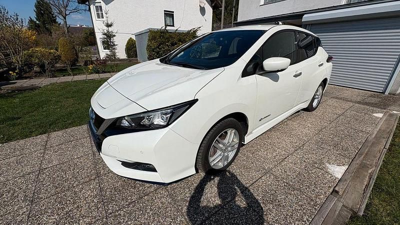 Gebraucht Nissan Leaf Tekna 160 kW (218 PS) 2019 Weiß Kleinwagen