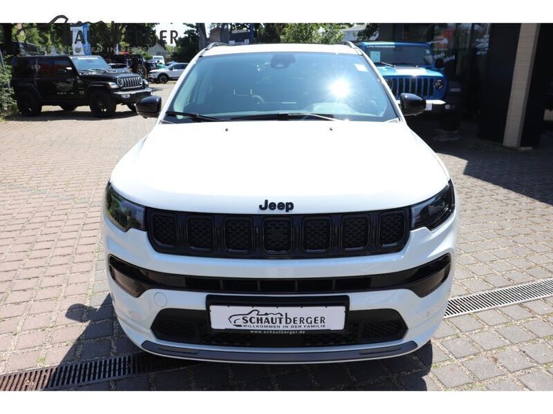 Gebraucht Jeep Compass Altitude 131 PS (96 kW) 2024 Vr296) (weiss SUV