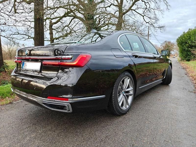 Gebraucht BMW 745e 394 PS (289 kW) 2019 Braun Limousine