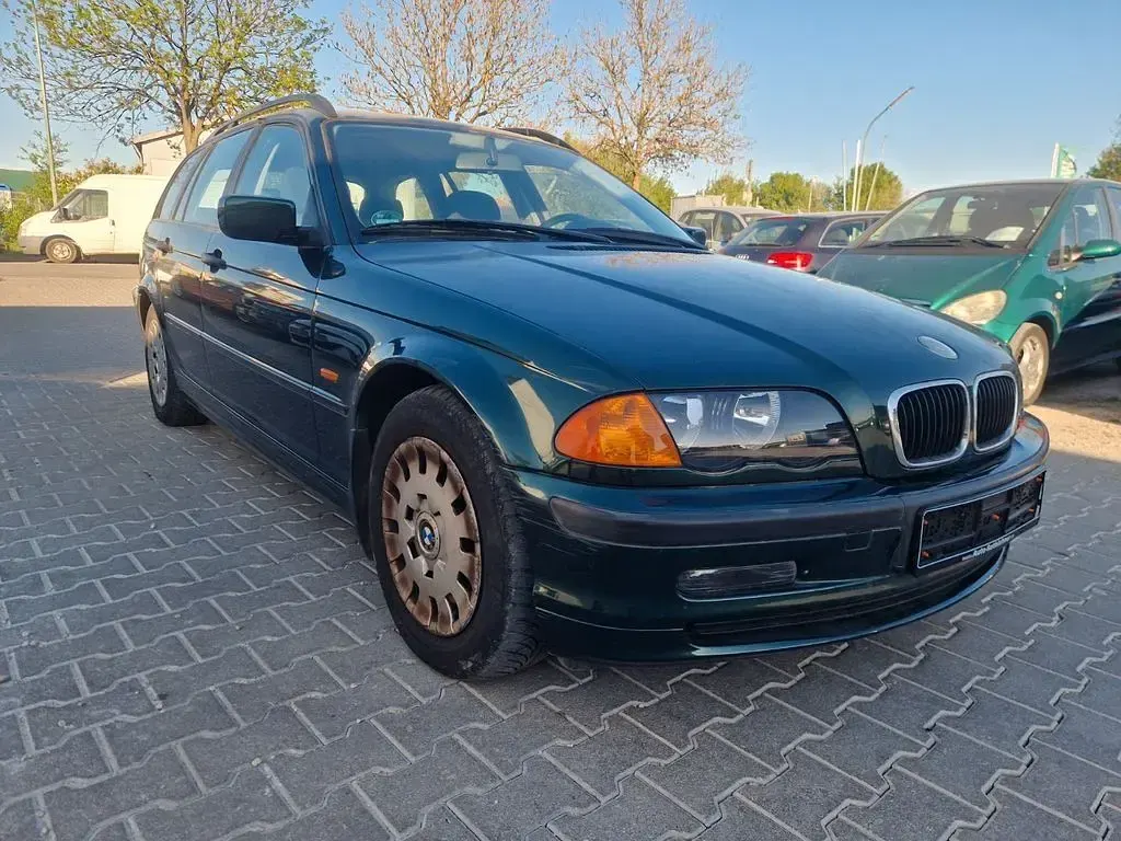 Second-hand BMW 318 118 CP (86 kW) 2000 Verde Break
