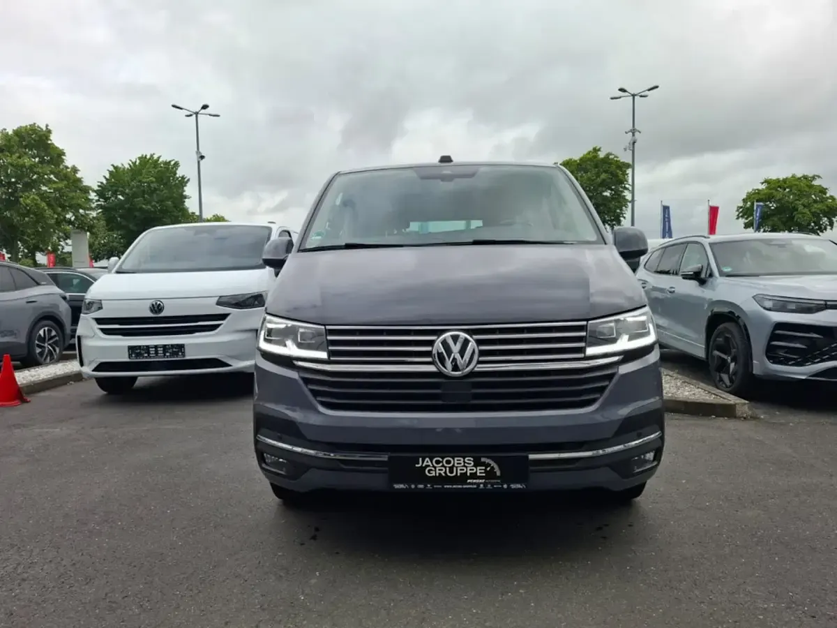Gebraucht VW Multivan Generation Six 150 PS (110 kW) 2021 Grau Van / Kleinbus