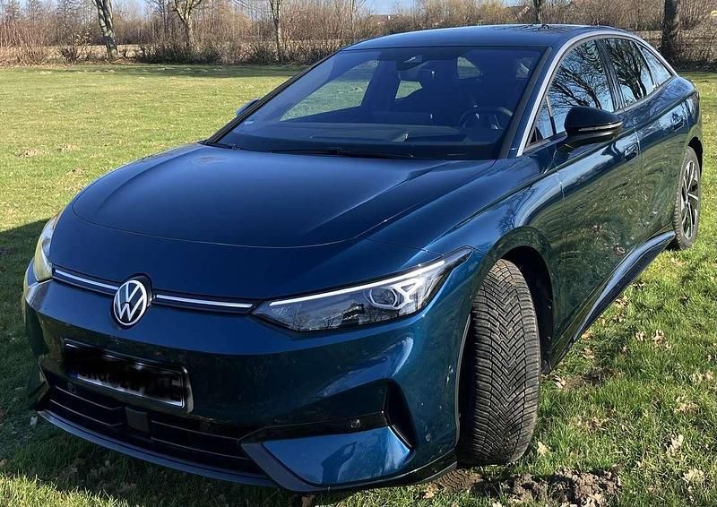 Gebraucht VW ID.7 Pro 210 kW (286 PS) 2025 Blau Kleinwagen