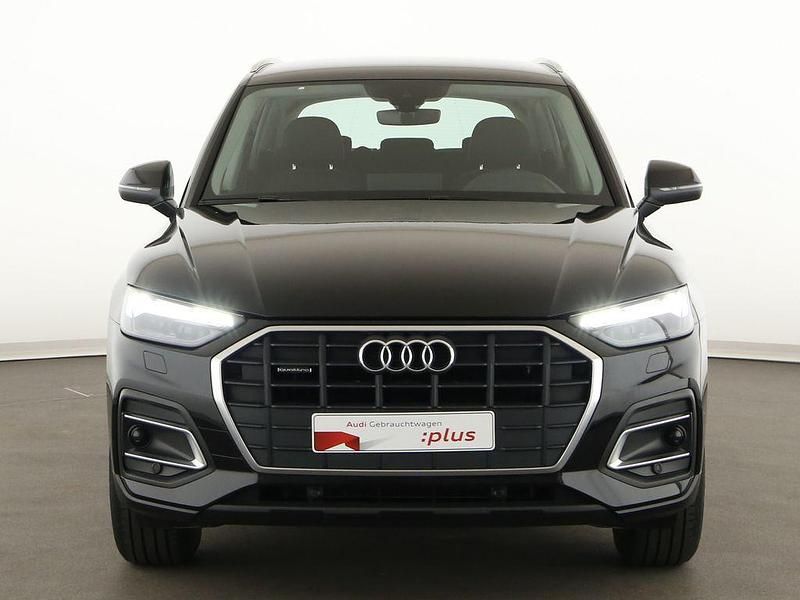 Gebraucht Audi Q5 Ambiente 204 PS (150 kW) 2022 Brillantschwarz SUV