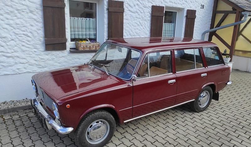 Gebraucht Lada 2102 60 PS (44 kW) 1974 Andere farben Kombi