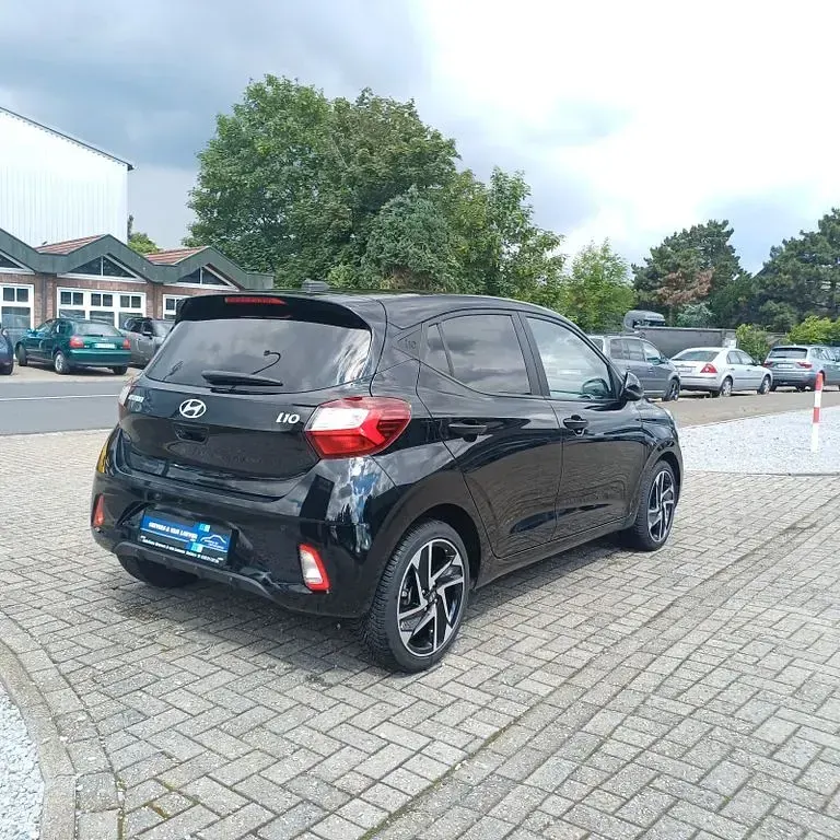 Gebraucht Hyundai i10 Prime 79 PS (58 kW) 2026 Schwarz Kleinwagen