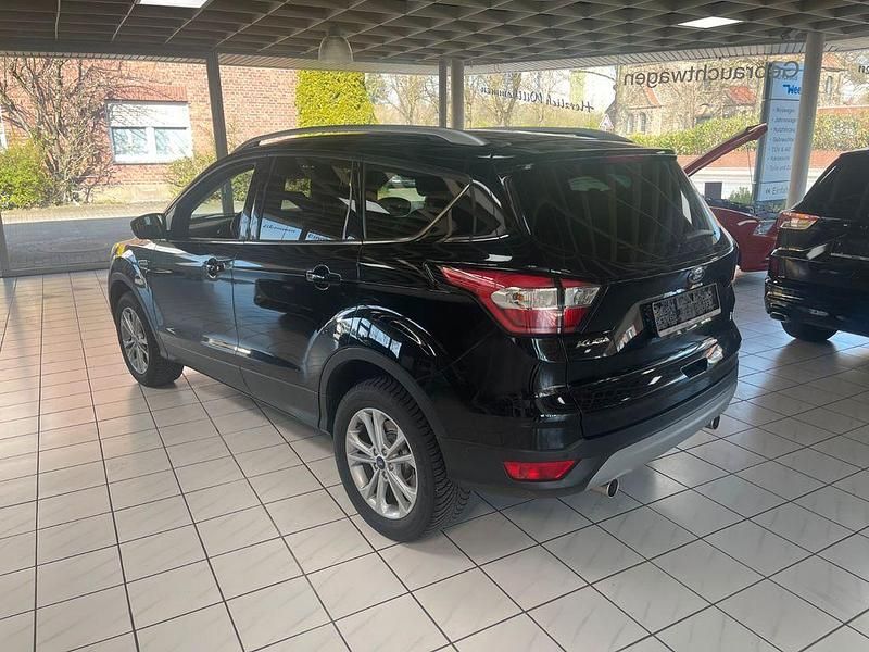 Gebraucht Ford Kuga Titanium 150 PS (110 kW) 2020 Schwarz SUV