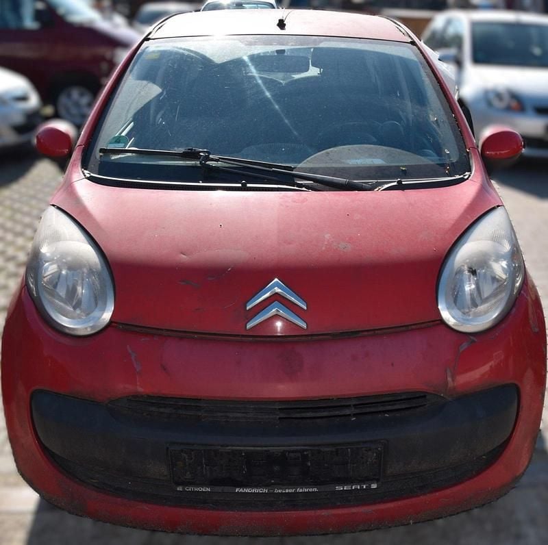 Second-hand Citroën C1 68 CP (50 kW) 2006 Roșu Hatchback