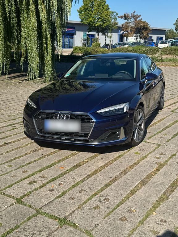 Blau Gebraucht 2023 Audi A5 Sportback Advanced Plus Coupé | 39.349 € (Fairer Preis) - Bild 1/4