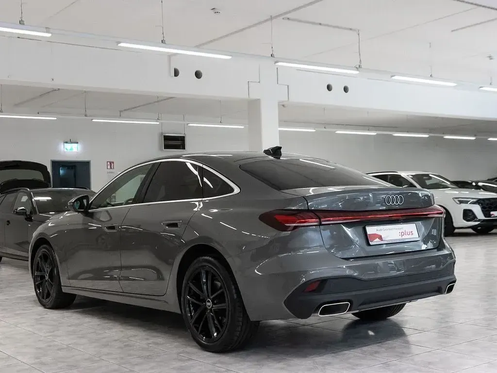 Gebraucht Audi A5 Sport 204 PS (150 kW) 2025 Chronosgrau metallic Limousine