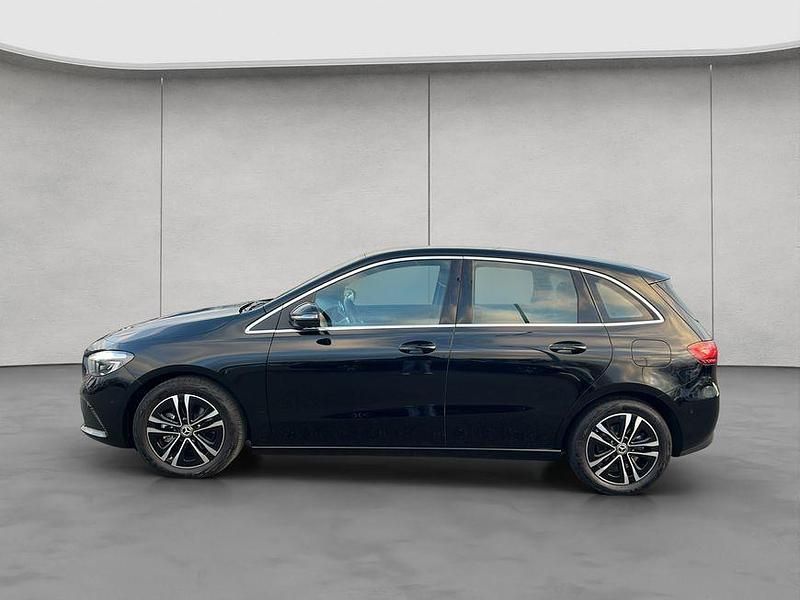 Gebraucht Mercedes B180 Advanced 136 PS (100 kW) 2025 Schwarz Van / Kleinbus