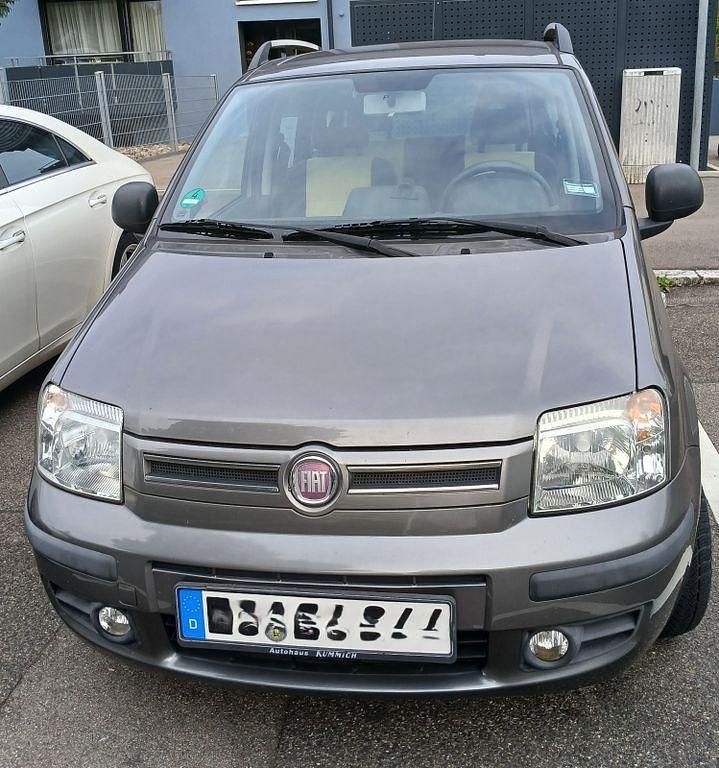 Grau Gebraucht 2010 Fiat Panda Kleinwagen | 3.199 € (Fairer Preis) - Bild 1/4