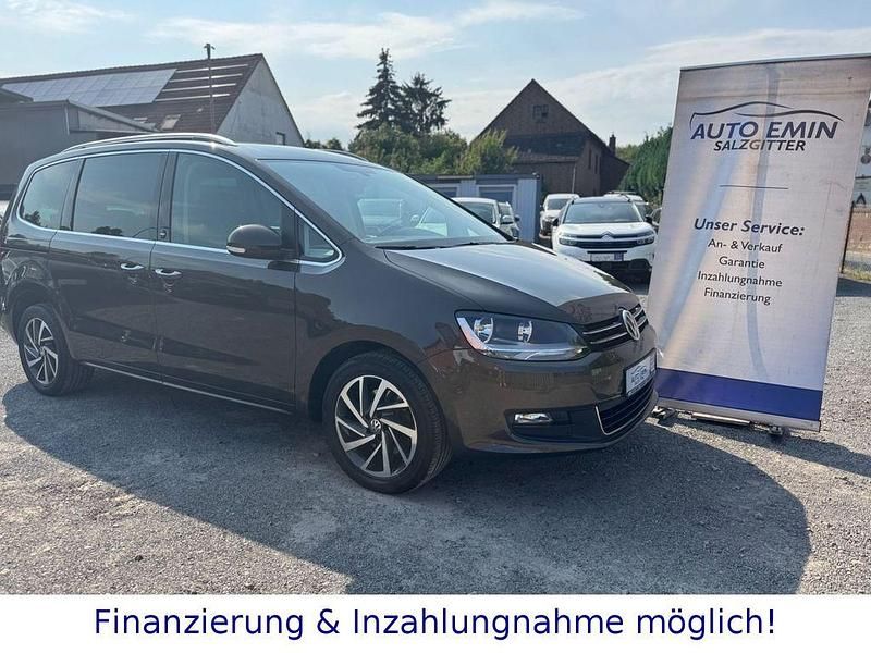 Braun Gebraucht 2018 VW Sharan Sound Van / Kleinbus | 21.950 € (Fairer Preis) - Bild 1/4
