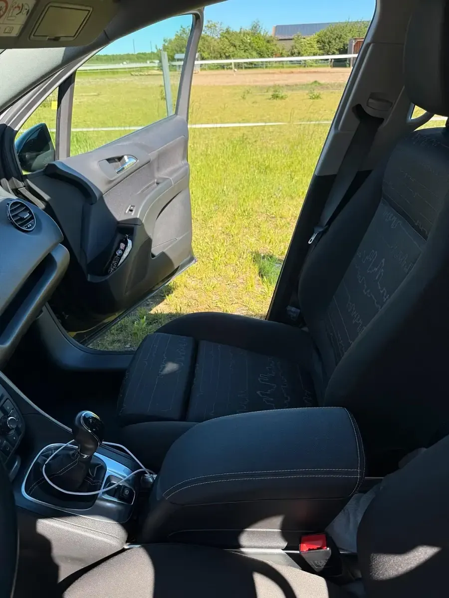 Gebraucht Opel Meriva 140 PS (102 kW) 2014 Schwarz Van / Kleinbus