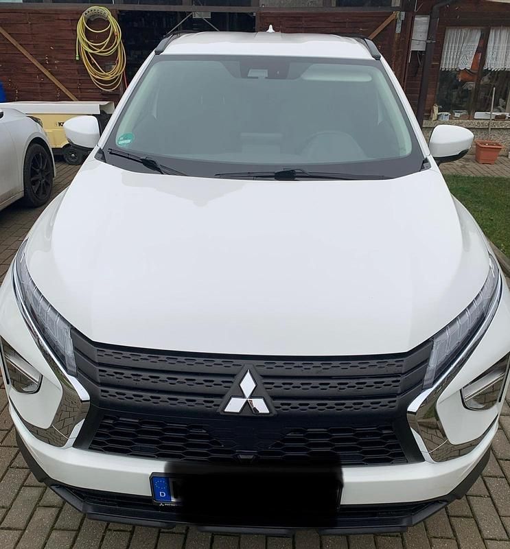 Weiß Gebraucht 2022 Mitsubishi Eclipse Cross SUV | 19.000 € (Superpreis) - Bild 1/4