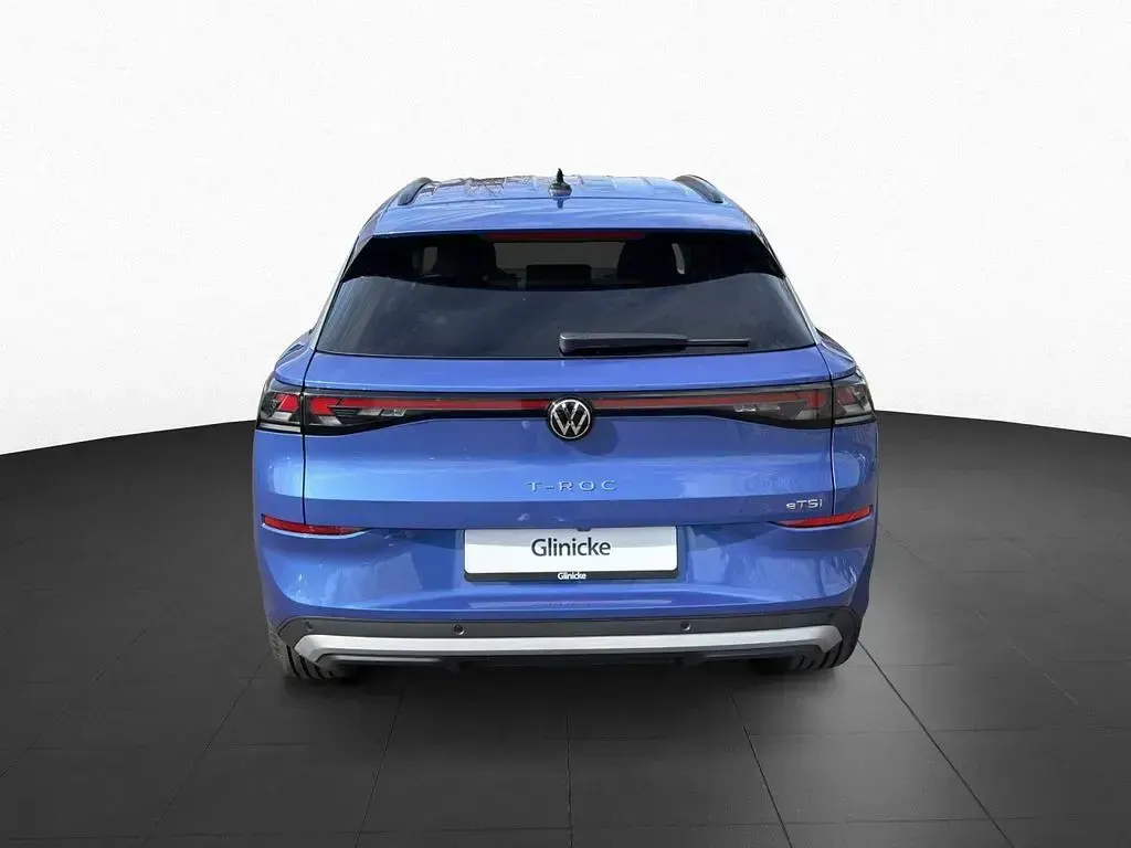 Gebraucht VW T-Roc Life 150 PS (110 kW) 2026 Celestial blue metallic SUV