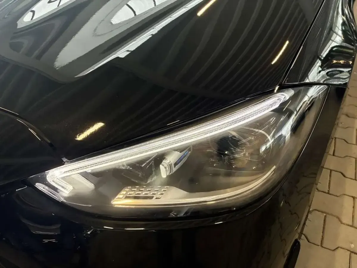 Gebraucht Mercedes C43 AMG AMG 421 PS (309 kW) 2024 Schwarz Limousine