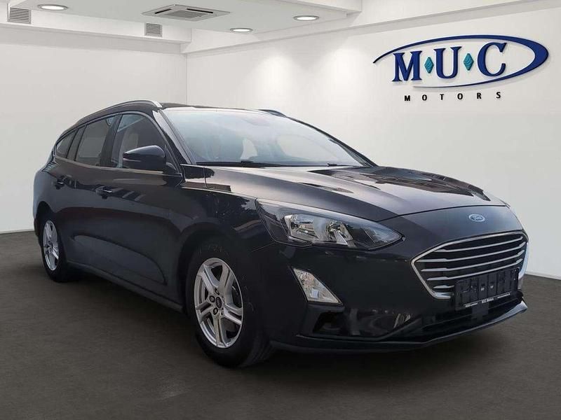 Schwarz Gebraucht 2019 Ford Focus Cool & Connect Kombi | 10.790 € (Guter Preis) - Bild 1/4