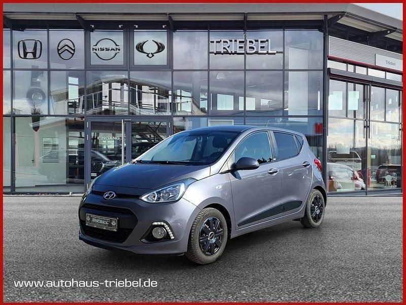 Grau Gebraucht 2016 Hyundai i10 Passion Kleinwagen | 7.480 € (Fairer Preis) - Bild 1/4