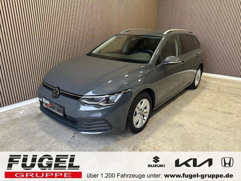 Delfingrau metallic Gebraucht 2023 VW Golf VIII Life Kombi | 25.469 € (Guter Preis) - Bild 1/4