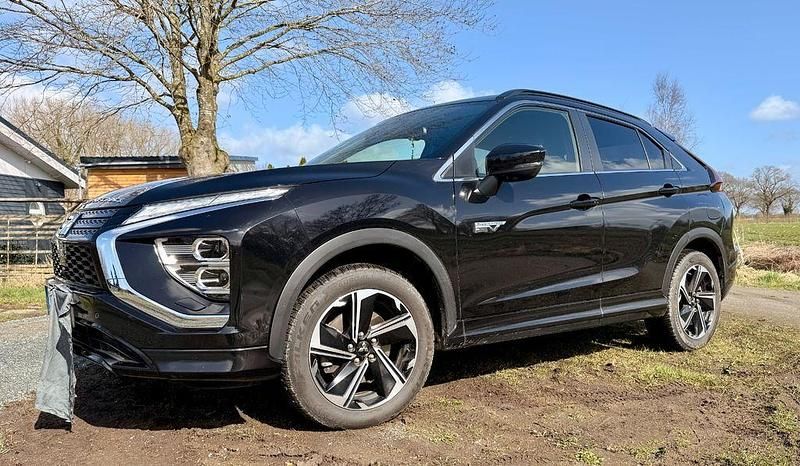 Gebraucht Mitsubishi Eclipse Cross Plus 188 PS (138 kW) 2023 Schwarz SUV