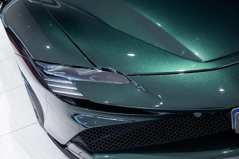 Gebraucht Ferrari SF90 999 PS (734 kW) 2025 Grün Cabrio