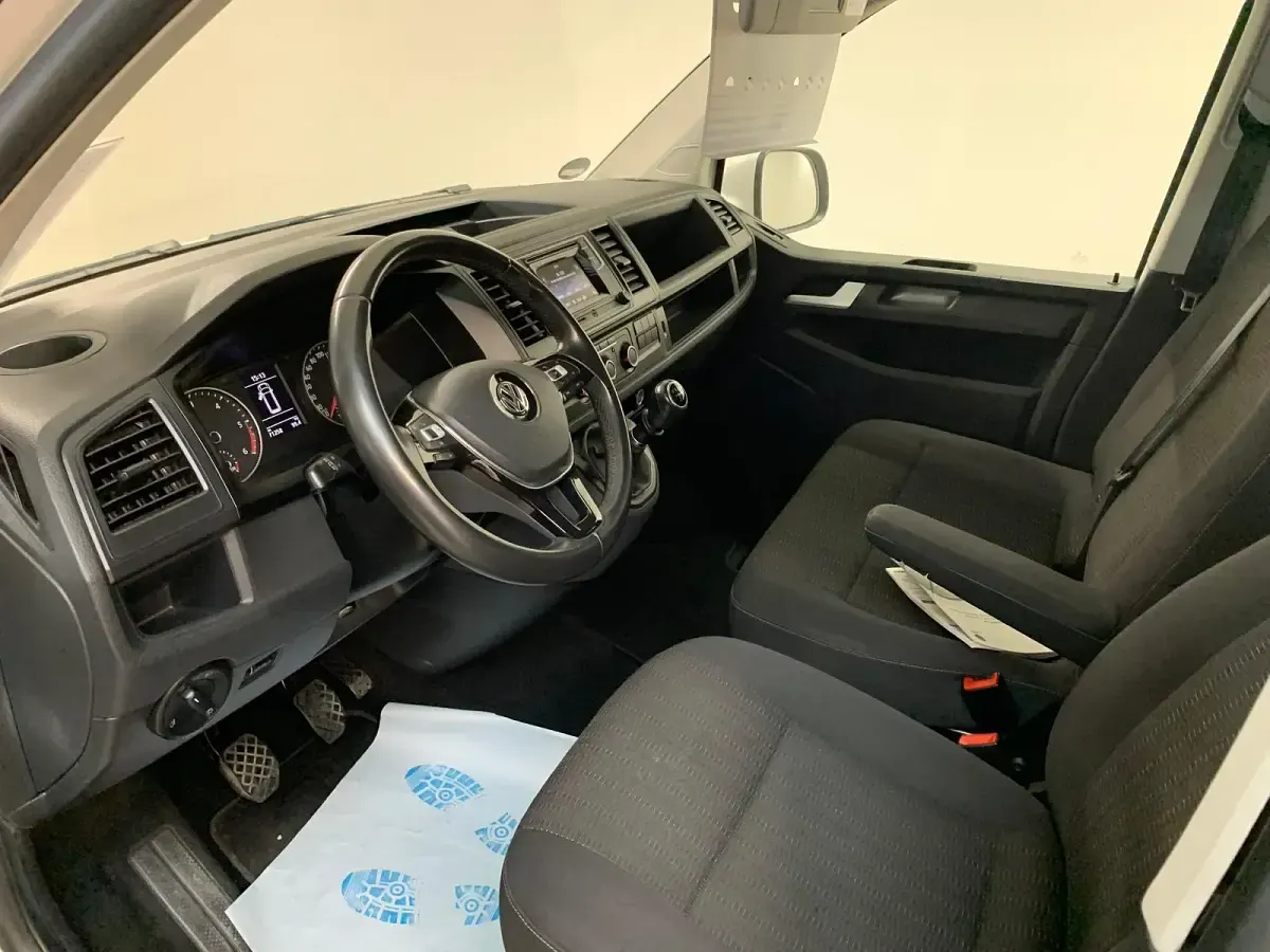 Gebraucht VW Caravelle 102 PS (75 kW) 2016 Weiß Van
