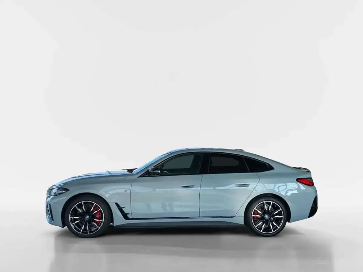 Gebraucht BMW i4 M Sport 400 kW (544 PS) 2024 M brooklyn grau metallic Limousine