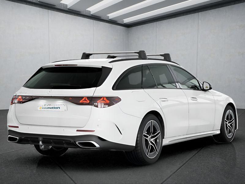 Gebraucht Mercedes E300 204 PS (150 kW) 2025 Weiß Kombi