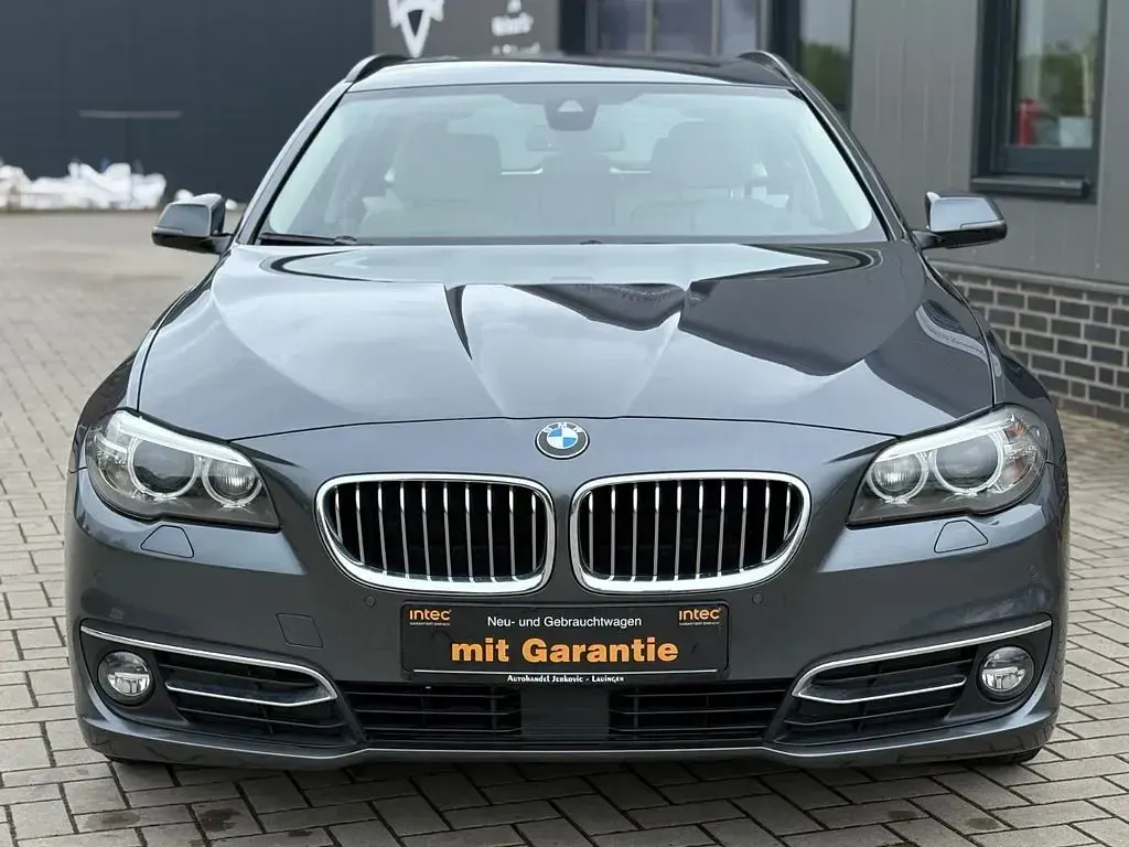 Gebraucht BMW 530 258 PS (189 kW) 2016 Grau Limousine