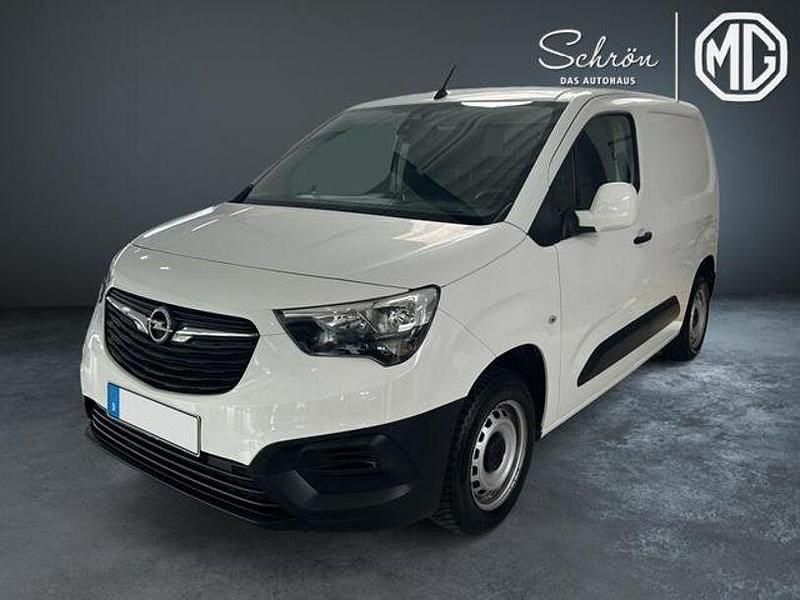 Jade weiss Gebraucht 2020 Opel Combo Van / Kleinbus | 9.999 € (Superpreis) - Bild 1/4