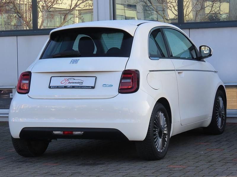 Gebraucht Fiat 500e 86 kW (118 PS) 2023 Weiß Kleinwagen