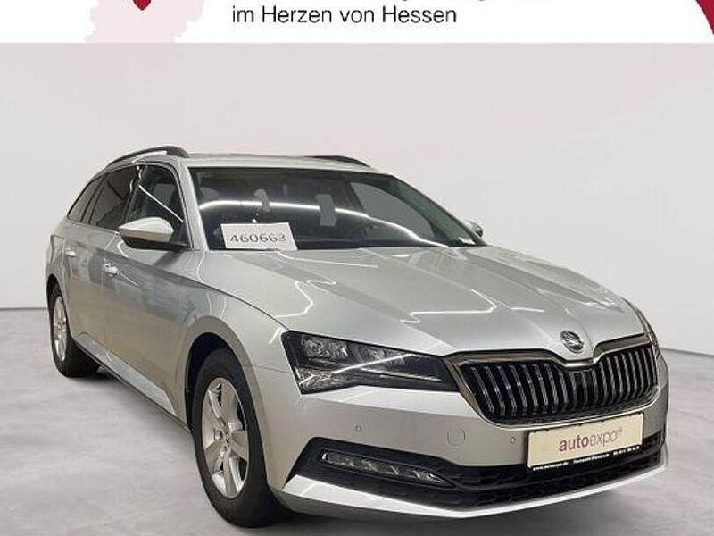 Silber Gebraucht 2022 Skoda Superb Limousine | 22.990 € (Superpreis) - Bild 1/2